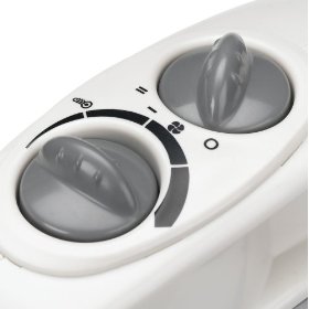 Control Knobs Close Up: Holmes HFH421-U Power Heater Fan with Viziheat