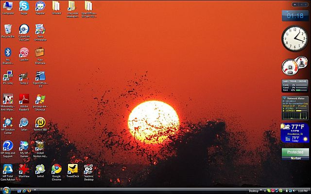 Wave Splash over Sunset - Vista Desktop Wallpaper